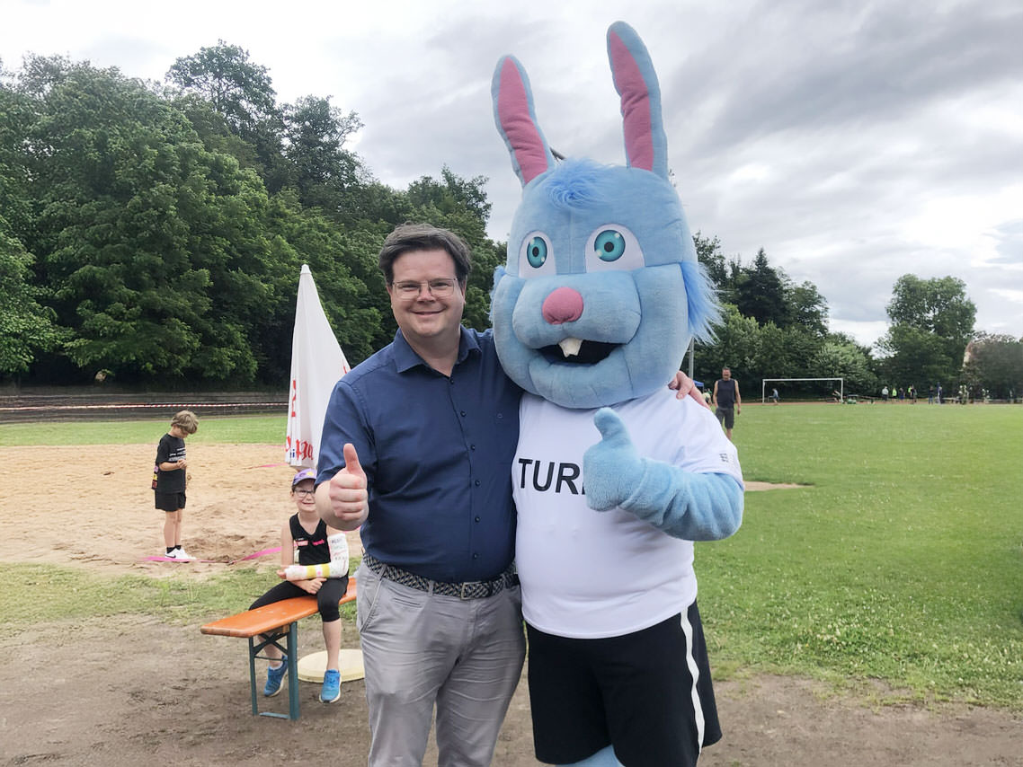 Turni und Eberhard Keller aus dem Sportplatz