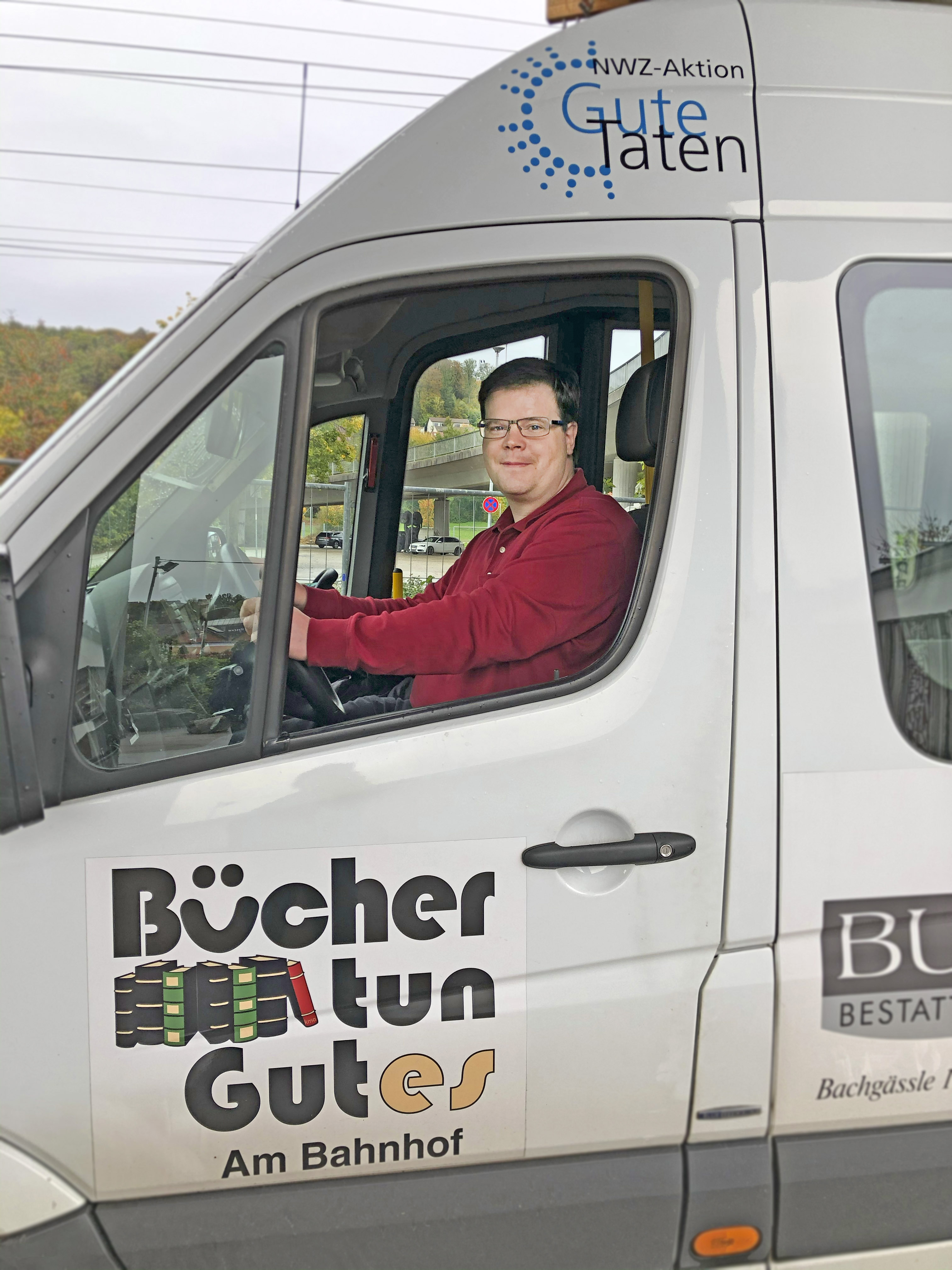 Der Bürgerbus von Ebersbach. Bürgermeister Eberhard Keller fährt auch selbst mal.